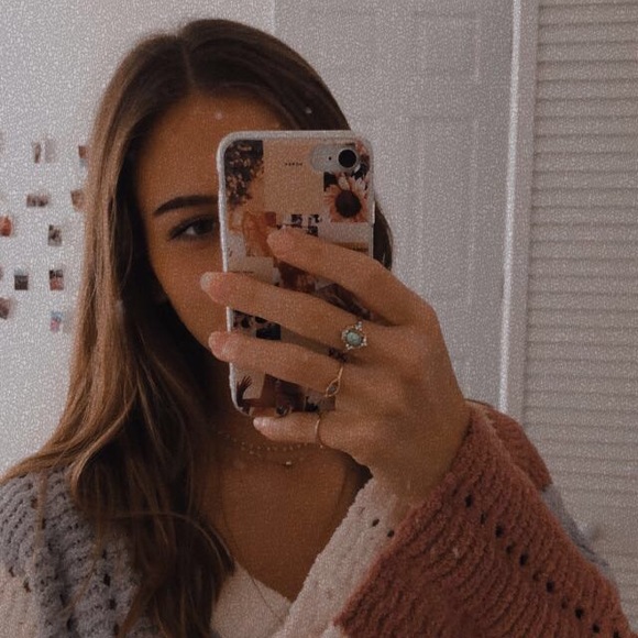 Meet your posher! - Picture 3 of 3